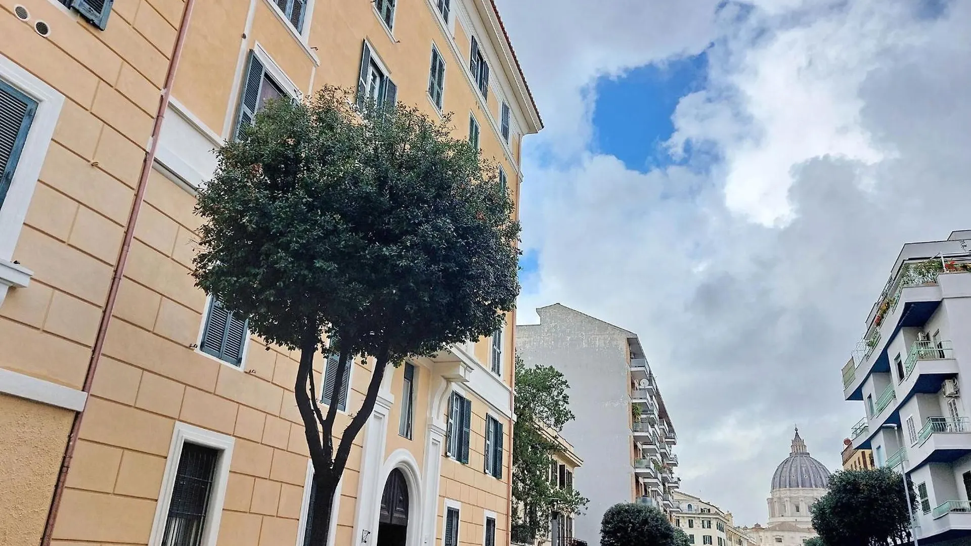 San Pietro Al Vaticano By Halldis Rome Apartment